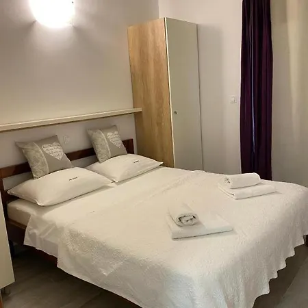 Adria 2 * Baška Voda