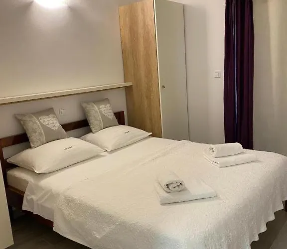 Adria 2 * Baška Voda